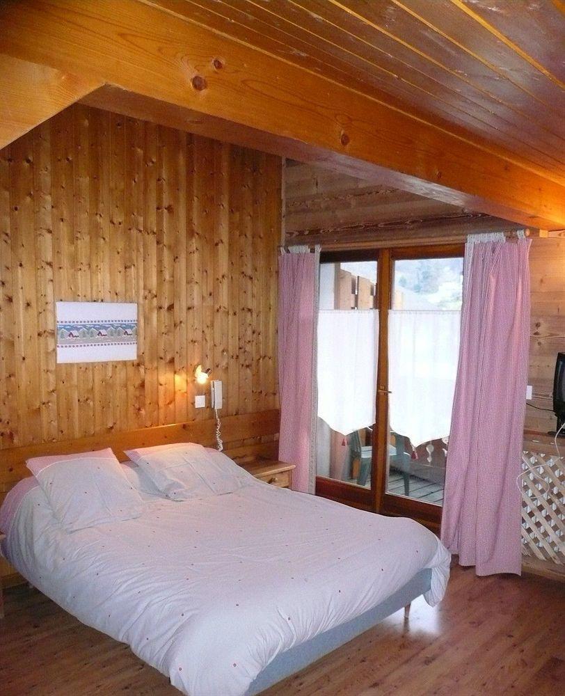 Le Morillon Hotel Exterior foto
